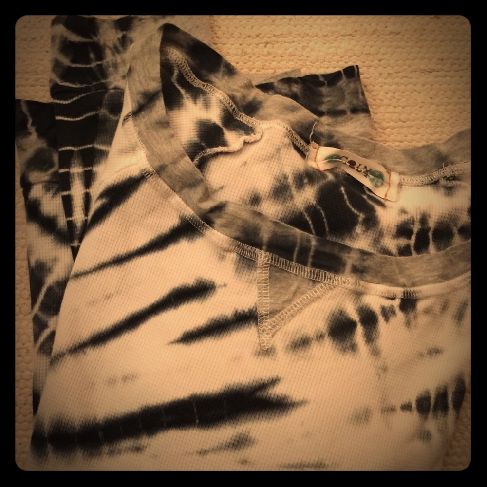 Comfy yoga/workout long sleeve.